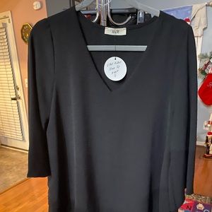 V-Neck midbell sleeve top